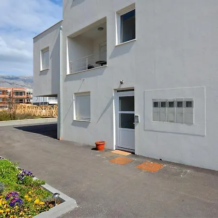 Large Luxury With Hot Tube Apartment *